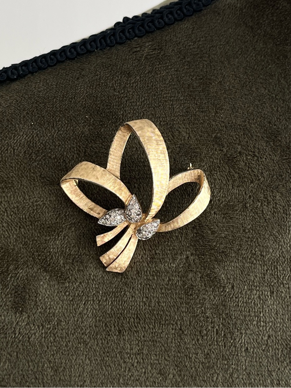 Vintage Jomaz Folded Ribbon Knot Rhinestone Gold Silver Brooch Pin